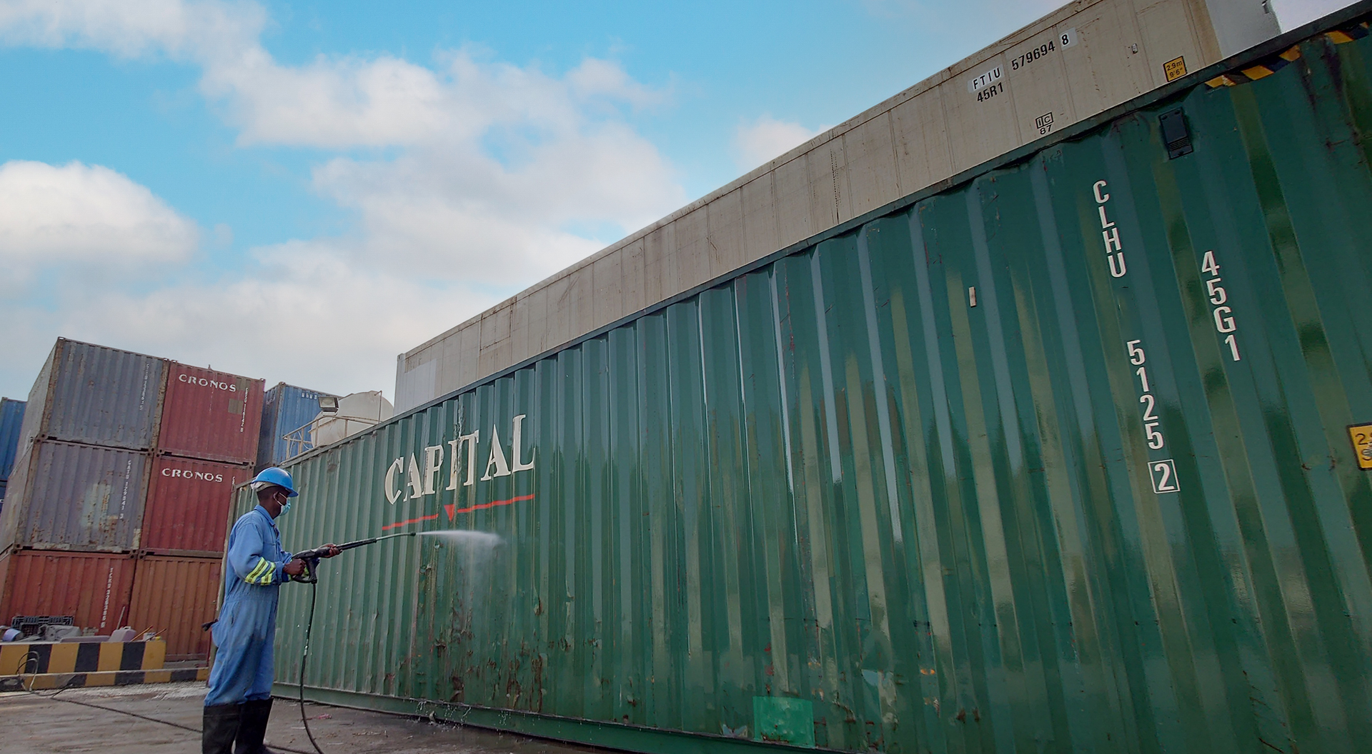 shipping container washing service